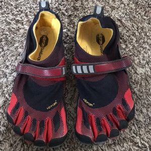 Men’s toe shoes size 44